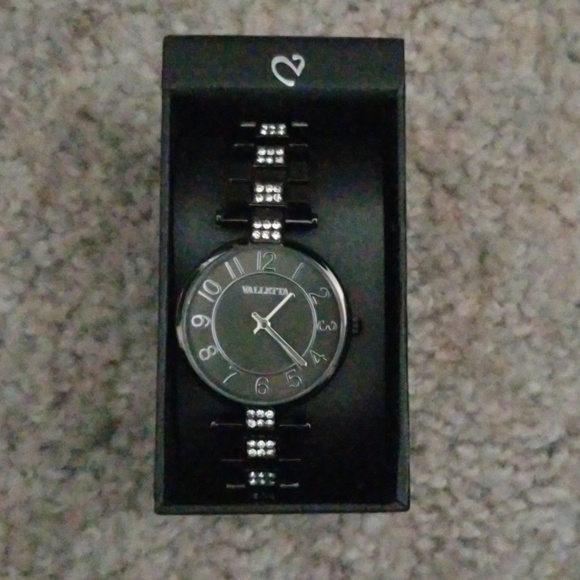 Watch - Picture 1 of 1